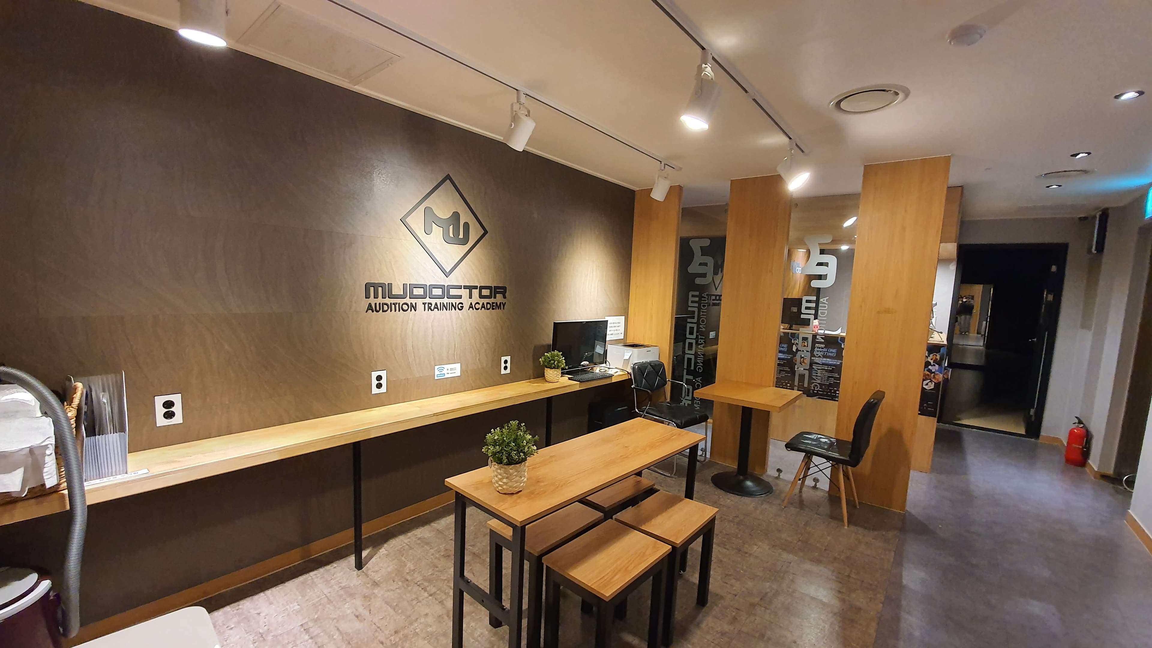 뮤닥터 강남점신관 사진 4