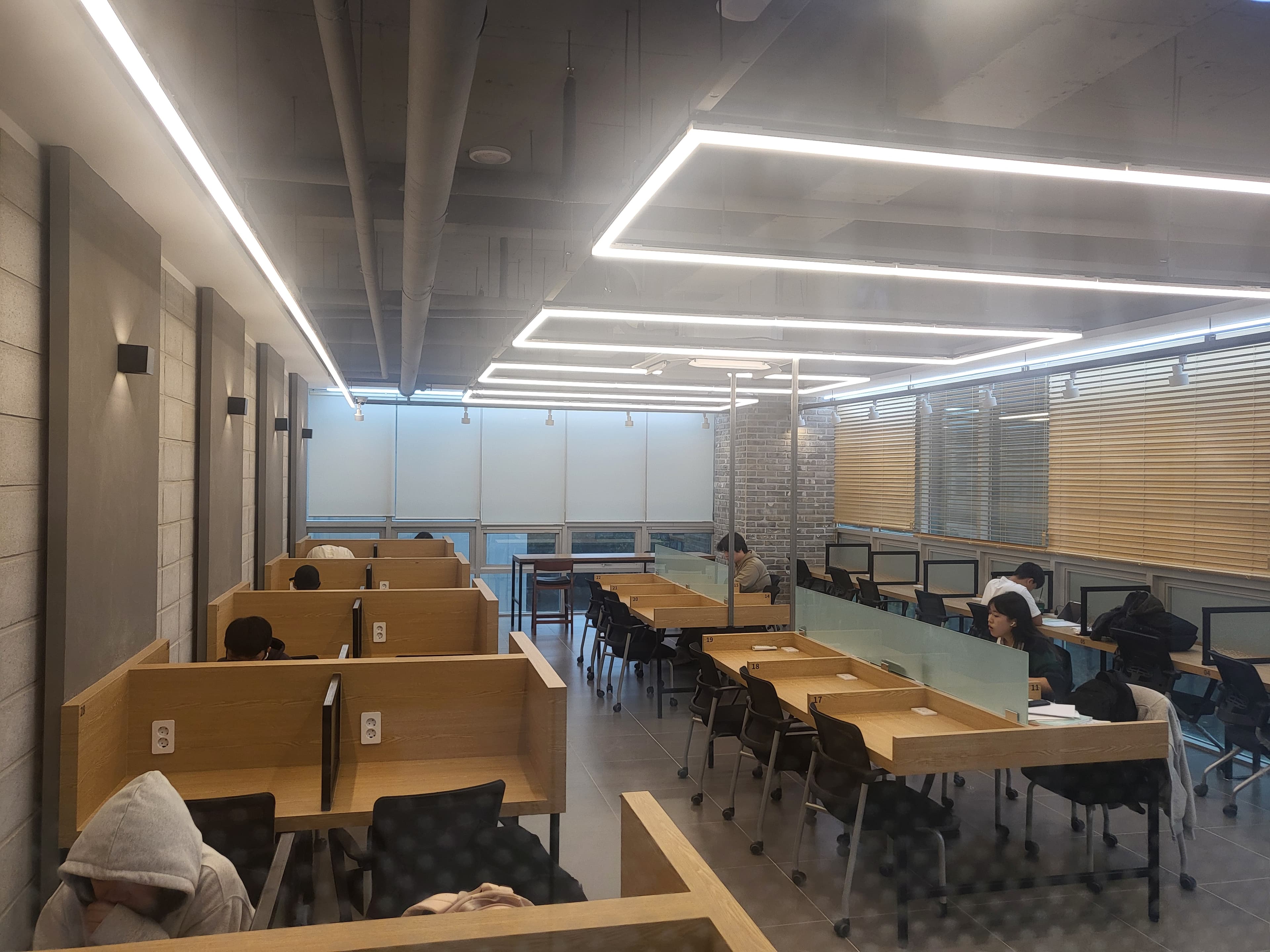 SF247 학원 사진 3