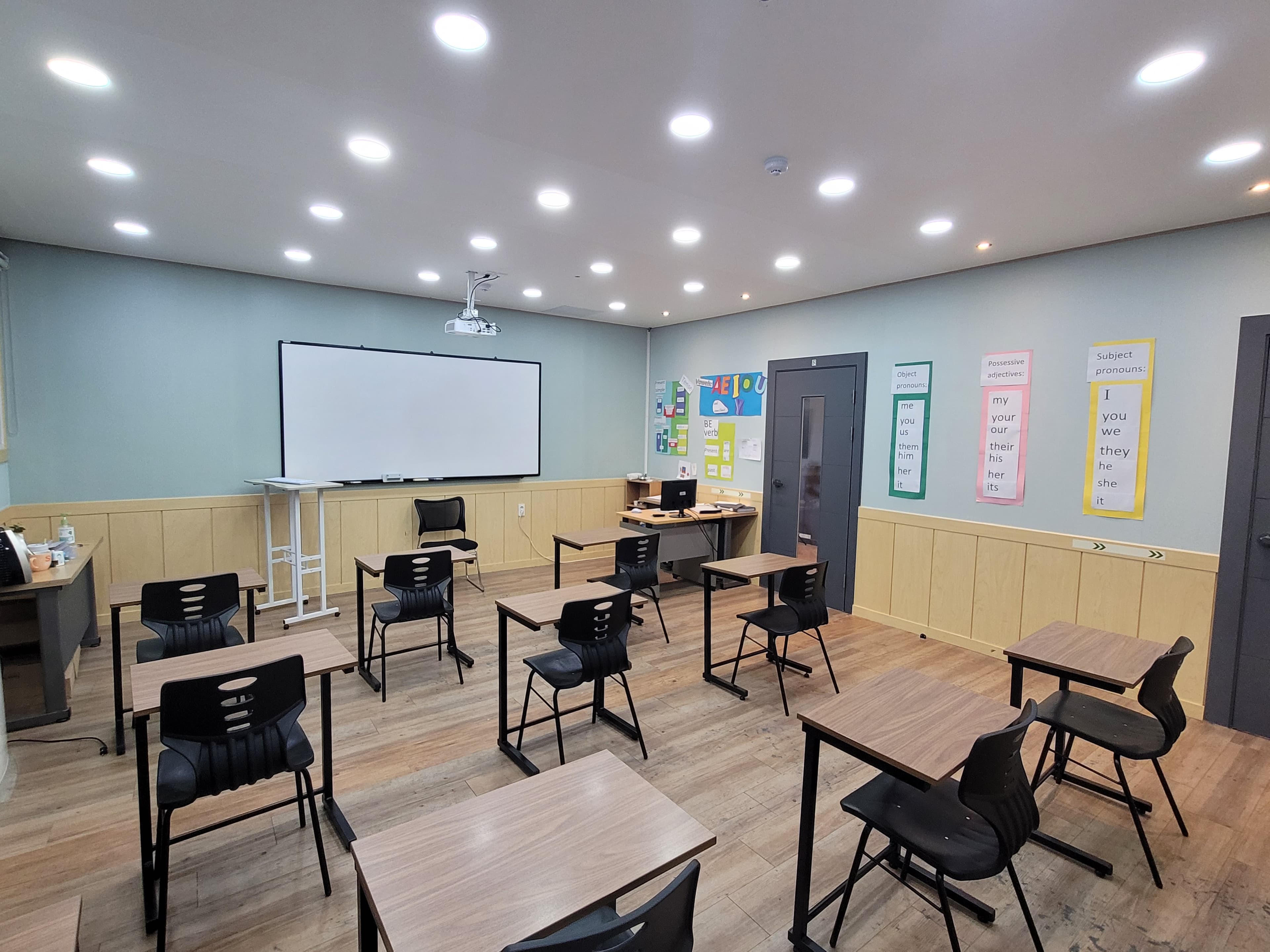 아이케어 어학원 동홍캠퍼스 사진 1