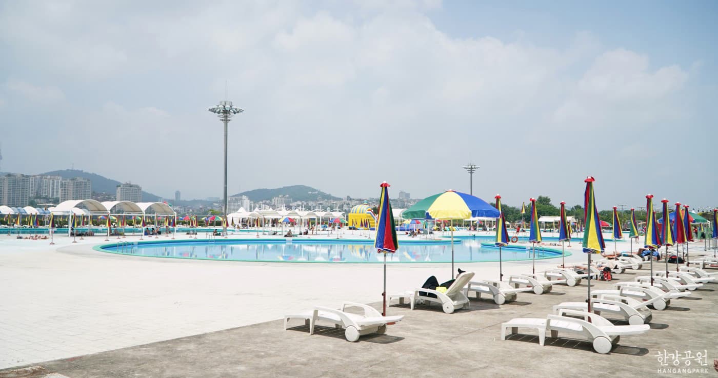 잠원 한강공원 수영장 사진 2
