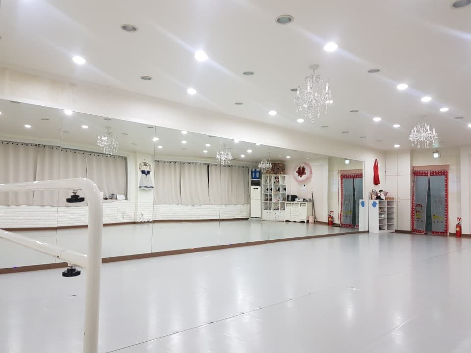릴리 무용학원 사진 2