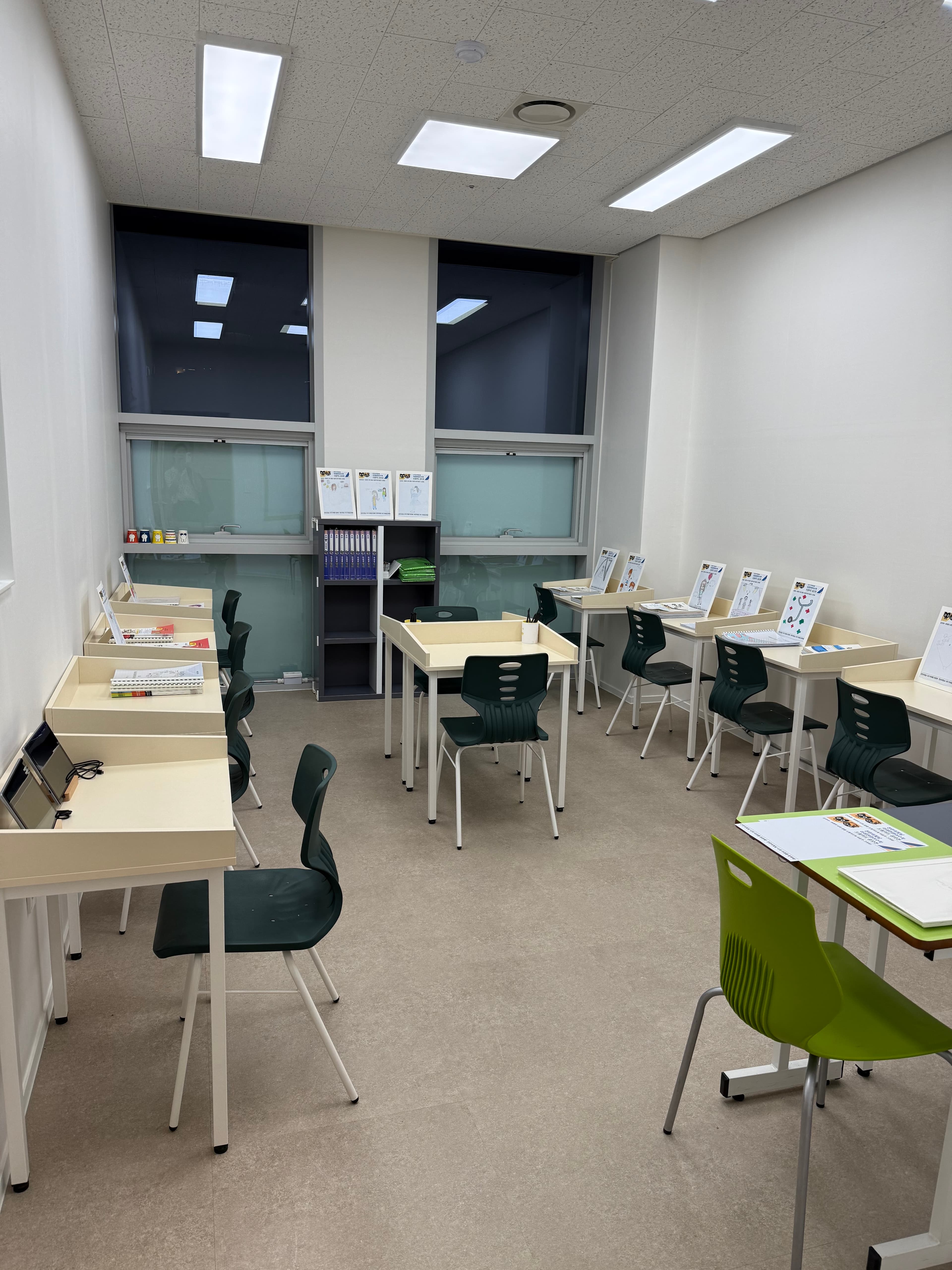 찬란히빛날 학원 새롬동 미래엔 영어수학 사진 1