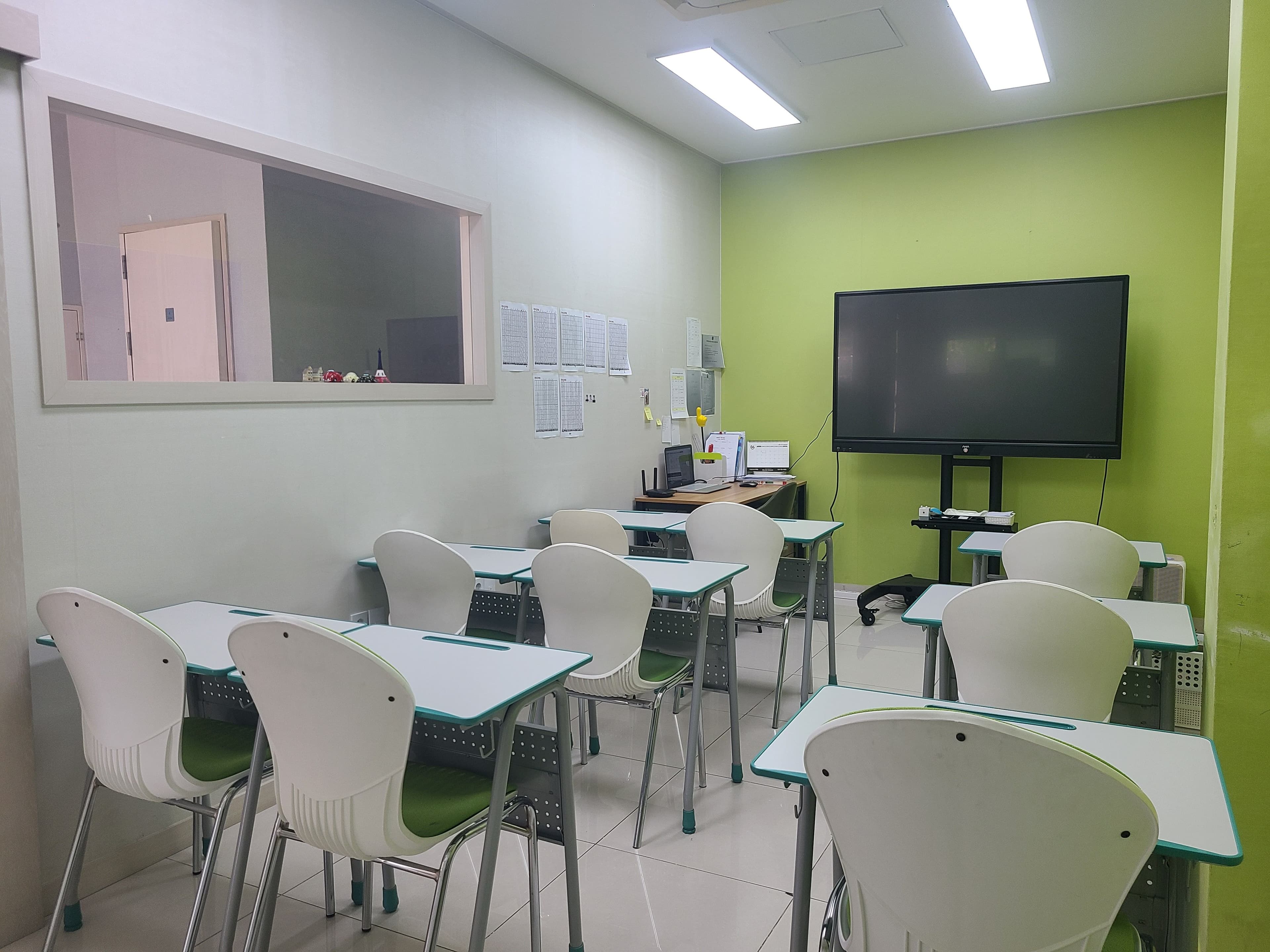 무실루시드 어학원 사진 2