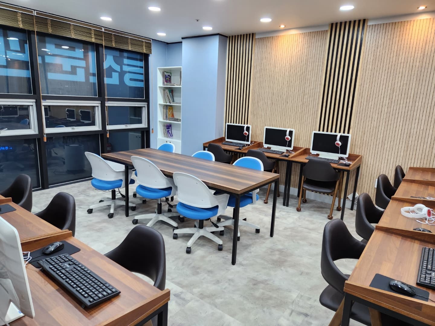 EMI 학원 사진 2