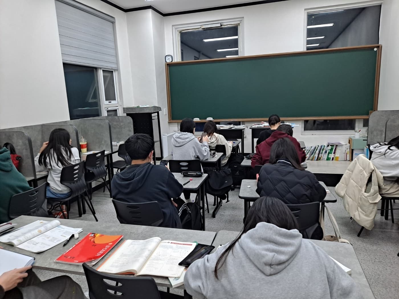 SR 수학학원 사진 6