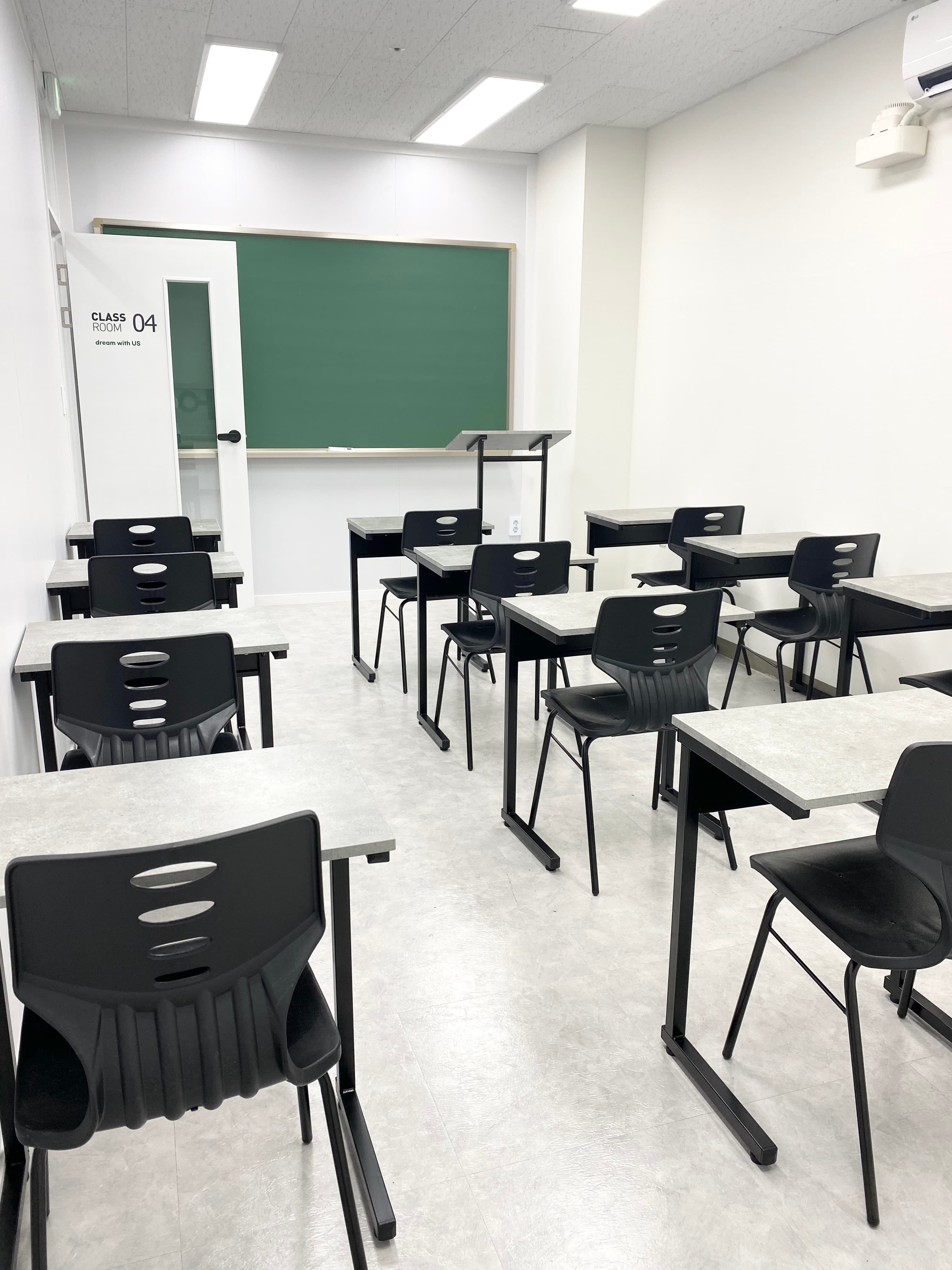 어스 영어학원 사진 3