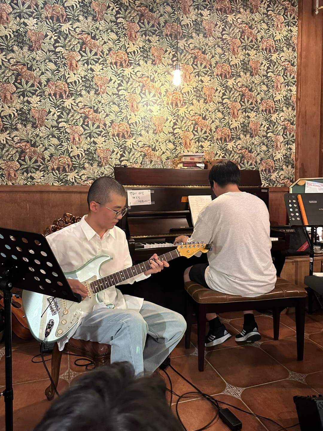 레스트뮤직 실용음악학원 사진 7