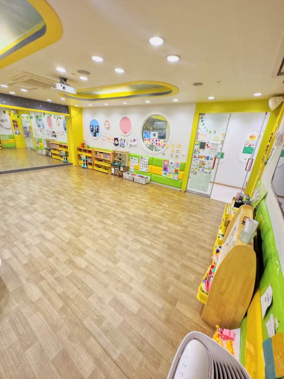 닥스 어학원 광교직영원 사진 4