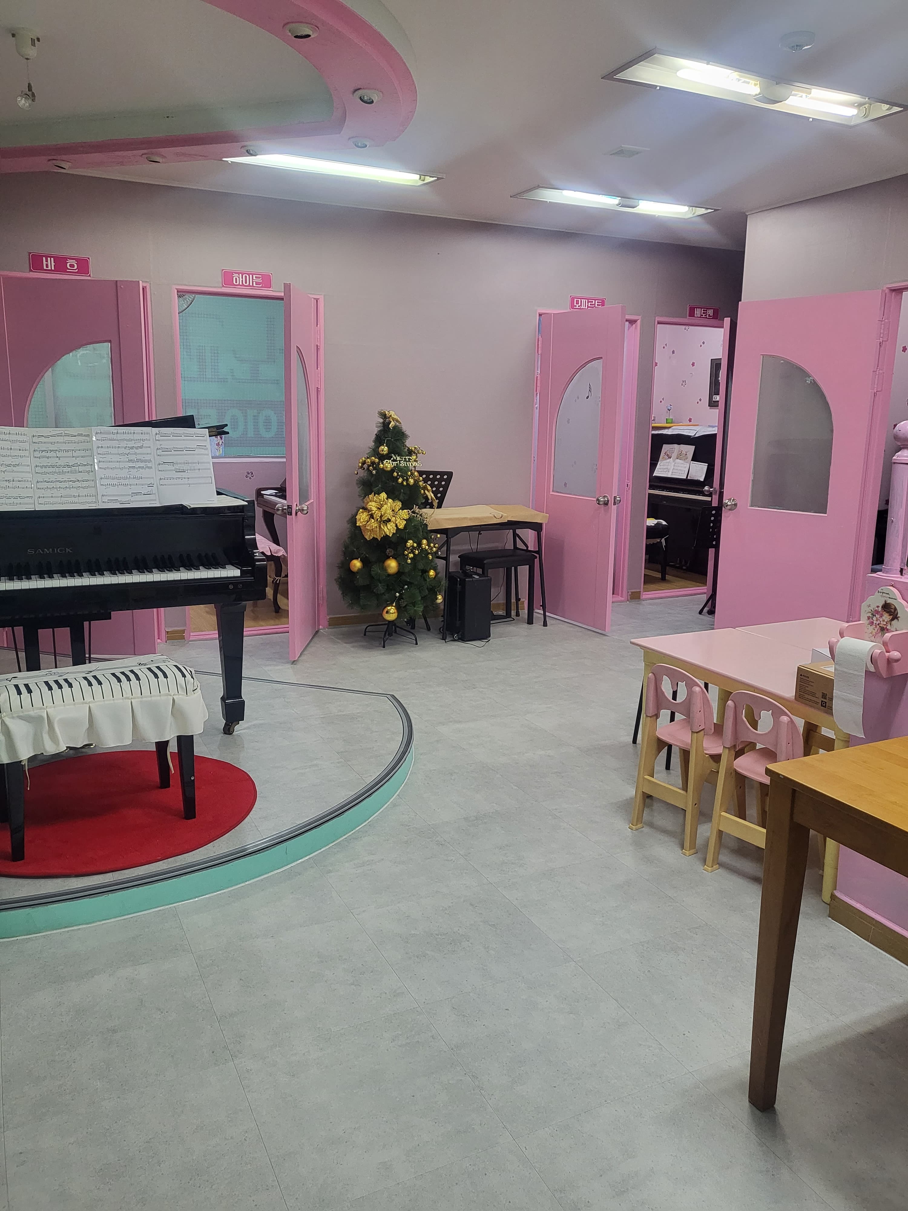 엔젤 피아노 사진 2