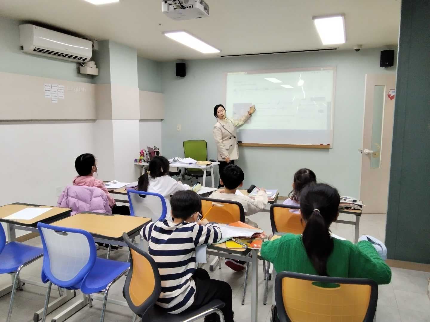 리딩톡 영어학원 사진 1