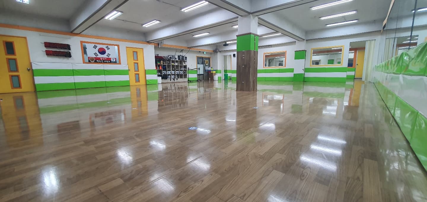 백두산 체육관 사진 1