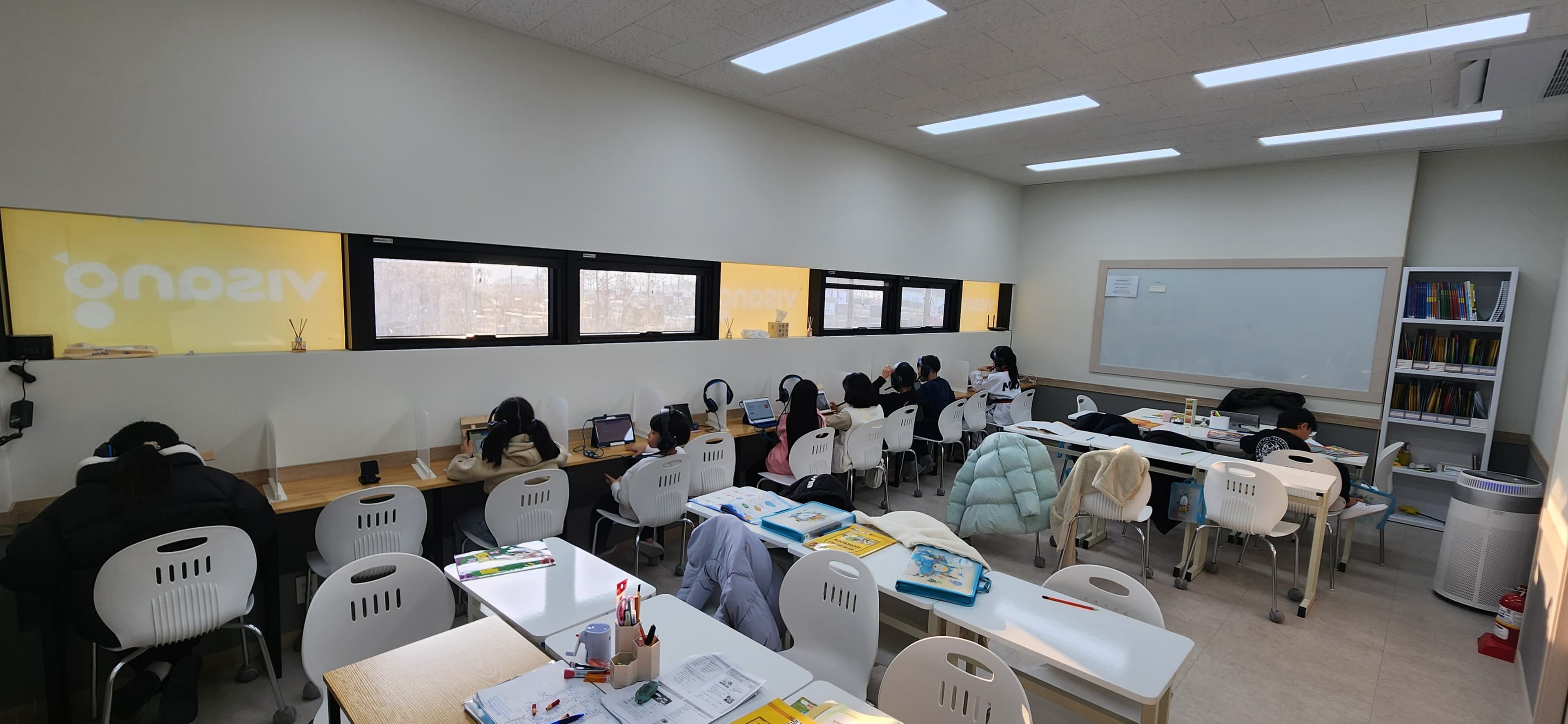 잉글리시아이 안녕초점 사진 2